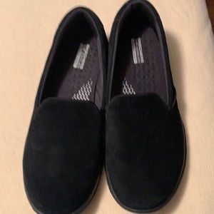 Womens black suede sketchers slip ones.size 8 1/2